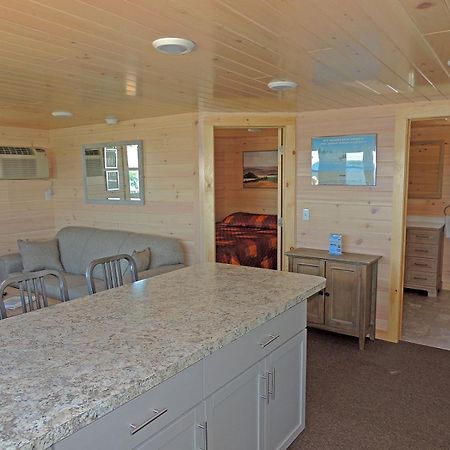 Angel Rock Waterfront Cottages Cape Vincent Exteriör bild