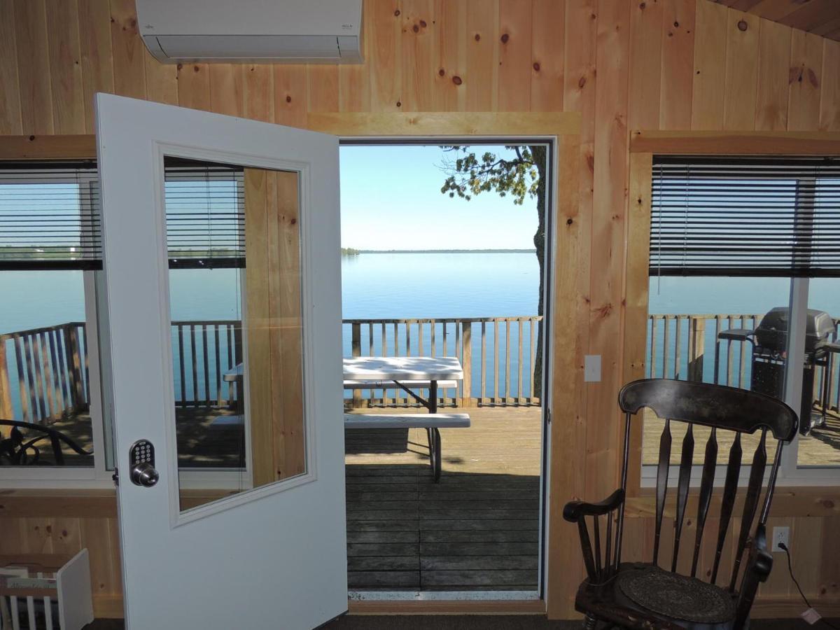Angel Rock Waterfront Cottages Cape Vincent Exteriör bild